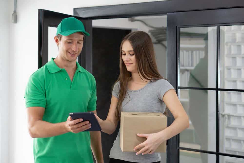 Delivery Management with Transparent Pricing